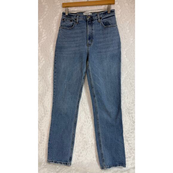 Abercrombie & Fitch 90’s Straight Ultra High Rise Jeans Medium Blue Size 26 / 2R - Picture 2 of 13